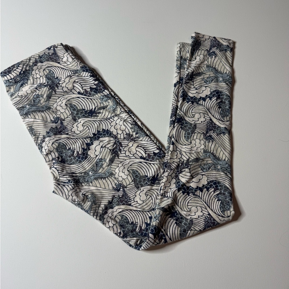 Wave Pattern Leggings